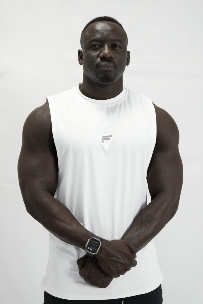 Sleeveless T-shirt - Image 3