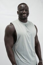 Sleeveless T-shirt - Image 2